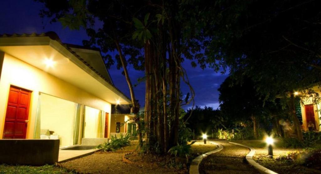 Villa De Mama Rawai Экстерьер фото